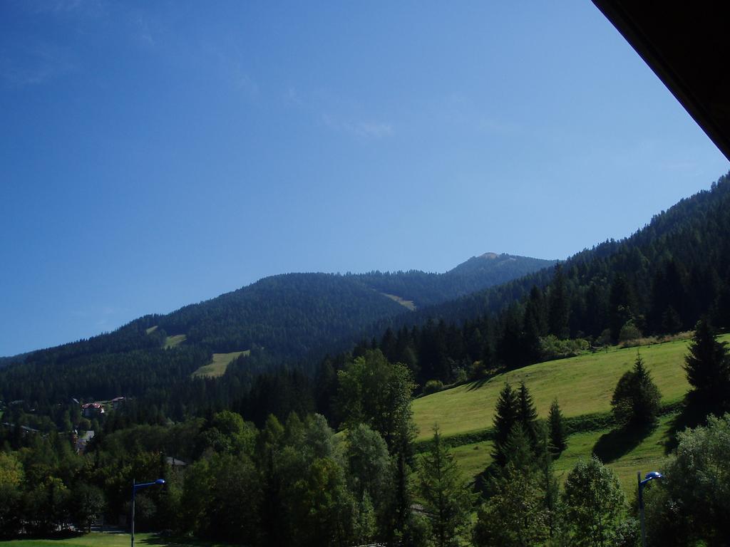 Appartement Pension Grasser Bad Kleinkirchheim Pokoj fotografie