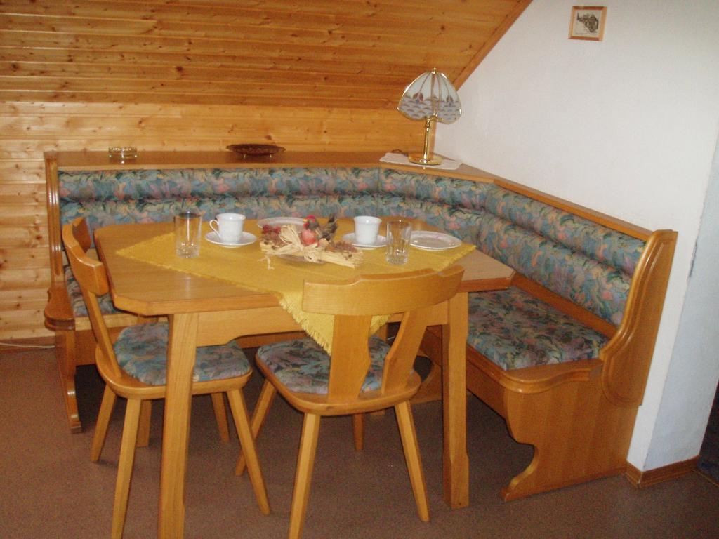Appartement Pension Grasser Bad Kleinkirchheim Pokoj fotografie