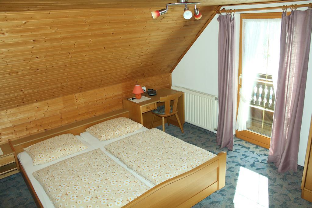 Appartement Pension Grasser Bad Kleinkirchheim Pokoj fotografie